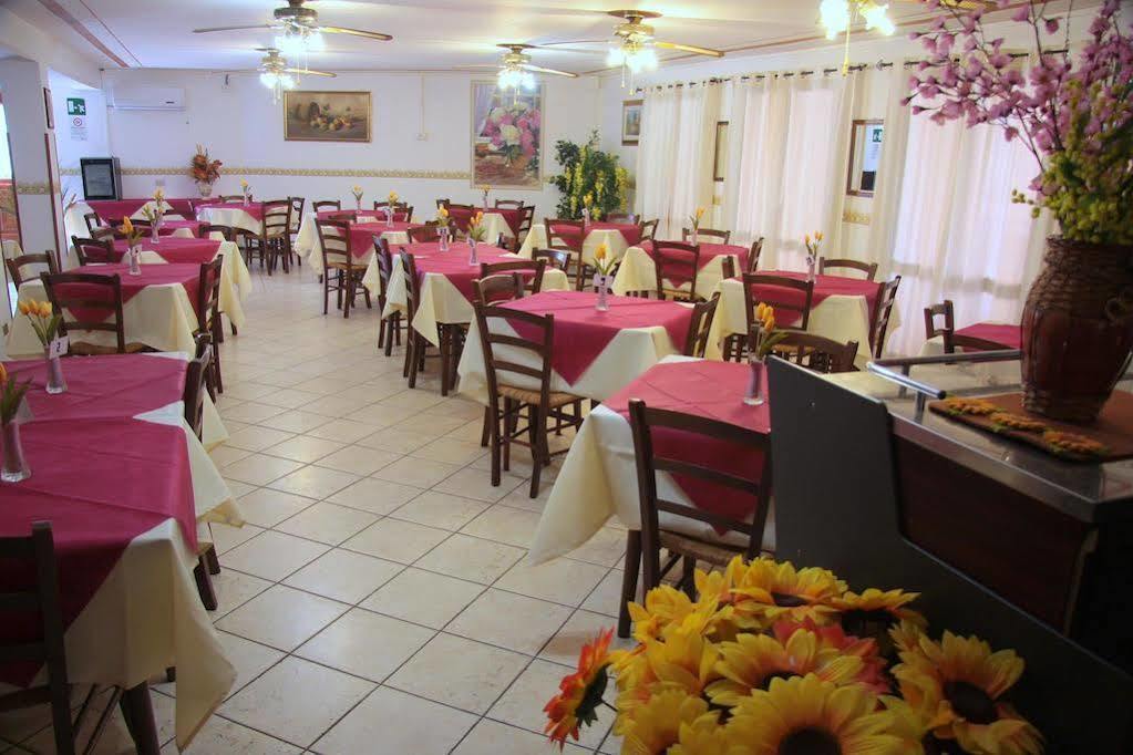 Hotel Due Torri Porto Azzurro Dış mekan fotoğraf